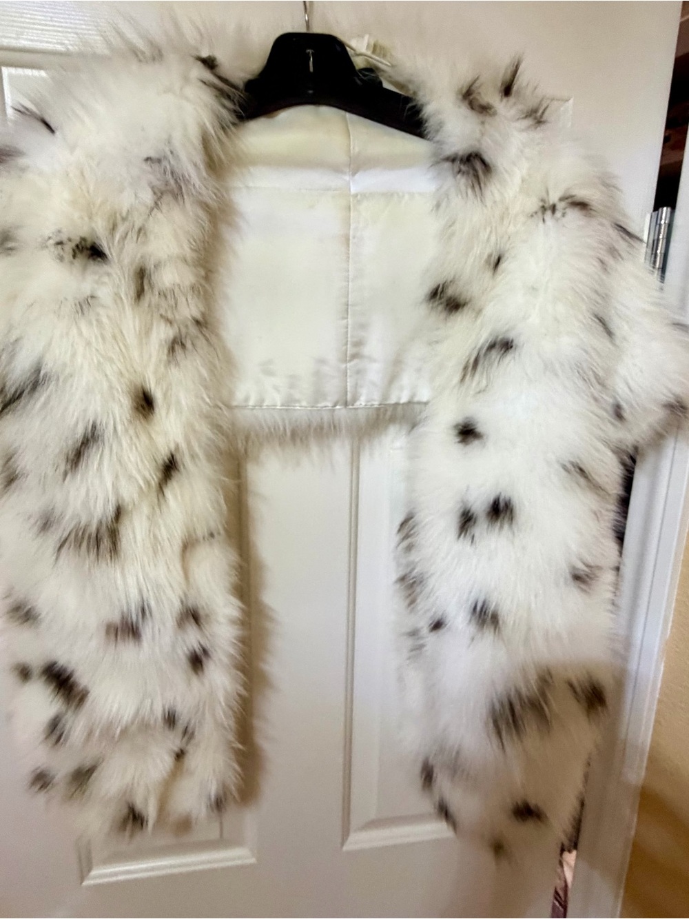 Ladies Gorski White Spotted Black Silver Fox Fur Shawl Scarf Perfect 72” X 14”